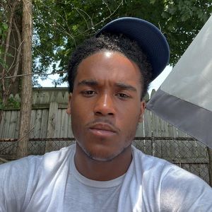 Meet your Posher, Valdez